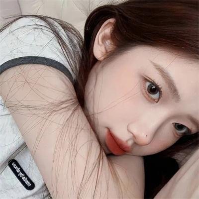 幸福就是吃饭睡觉等待